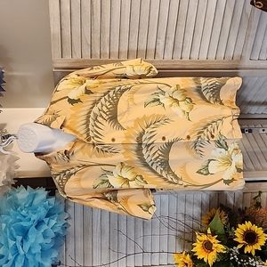 Tommy Bahama brand Men's button down casual shirt